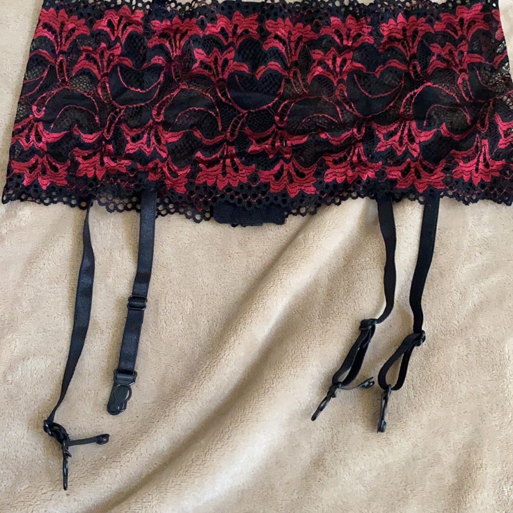Lingerie Set. - Picture 3 of 8